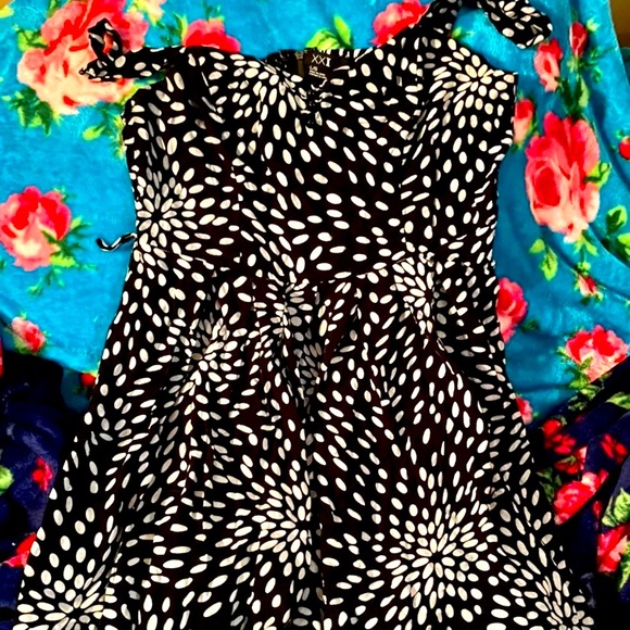 CUTE POLKA DOT COMFY SUMMER DRESS - Picture 1 of 4